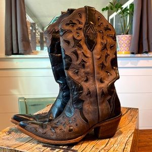Corral Vintage Boots ~ Black Maipo/Black Tooled Laser Sz 8